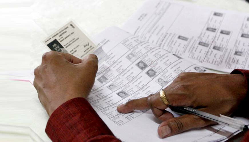 निवडणूक आयोग म्हणजे राजकीय खेळातील जोकर: शिवसेना UBT