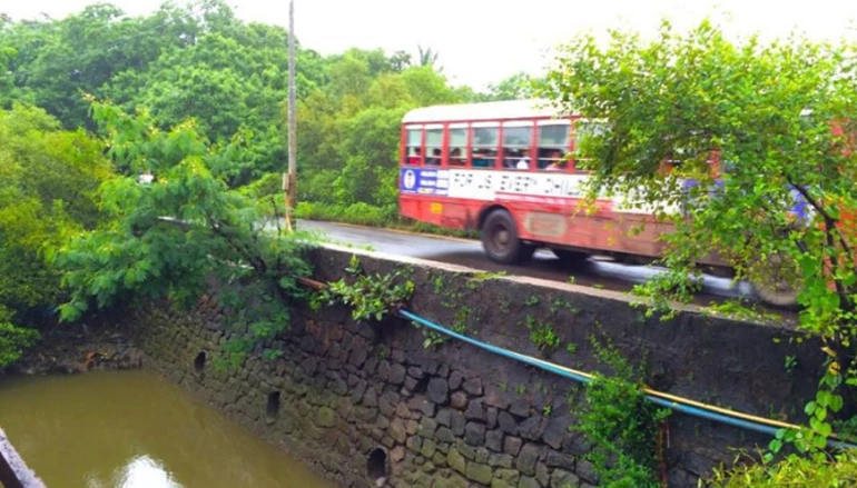 Caution 'Dharavali Brige' Ahead!