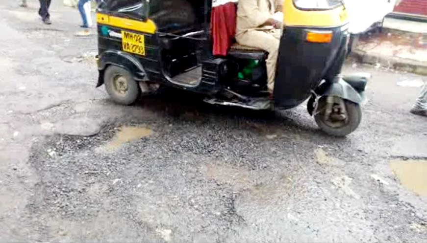 दहिसरच्या भरुचा रोडची दुर्दशा