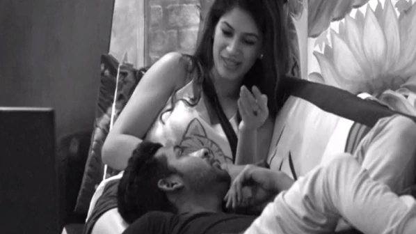 Bigg Boss 11: Puneesh and I will continue our love story even after the show, says Bandagi