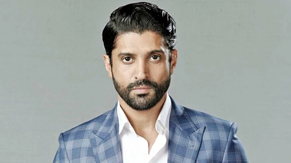 Farhan Akhtar teams up with Zoya for 'Gully Boys'