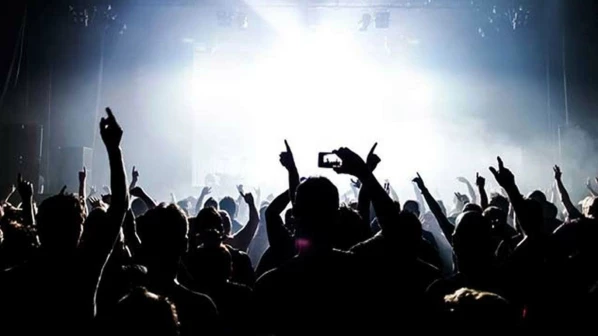 मुंबईतल्या 'या' कॉलेजेसमध्ये फेस्ट मूड ऑन