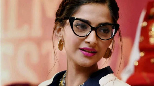 सोनम कपूरला झालाय गंभीर आजार!