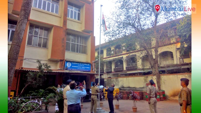 G/North ward unfurls national flag