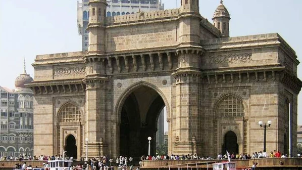 'संविधान रॅली'ला 'गेट वे'जवळ नो एण्ट्री  