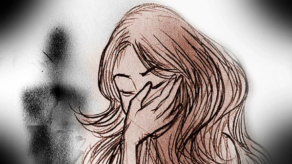 राह चलती 17 वर्षीय लड़की के साथ छेड़छाड़!