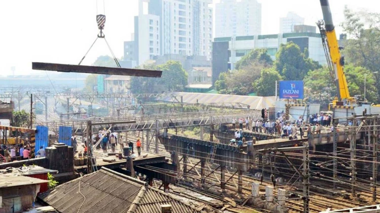 हैंकॉक रोड ओवर ब्रिज के पुनर्निर्माण के लिए मध्य रेलवे में स्पेशल ट्रैफिक और पावर ब्लॉक