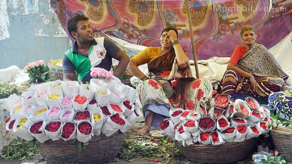 फेरीवालों की सूची को रद्द करने के लिए महापौर ने दिया आदेश ।