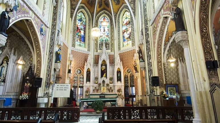 Christmas 2020; मुंबईतील प्रसिद्ध चर्च, कसा साजरा होणार ख्रिसमस? Christmas 2020; मुंबईतील प्रसिद्ध चर्च, कसा साजरा होणार ख्रिसमस?