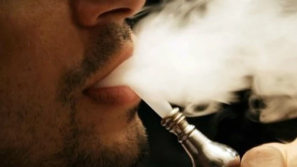 बांधकामांवर कारवाई, पण हुक्कापार्लर सुरुच!