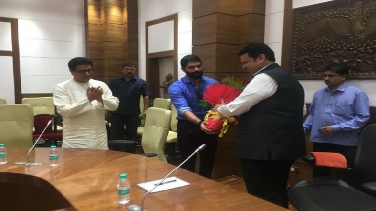 Raj Thackeray meets CM Devendra Fadnavis over hawkers’ issue