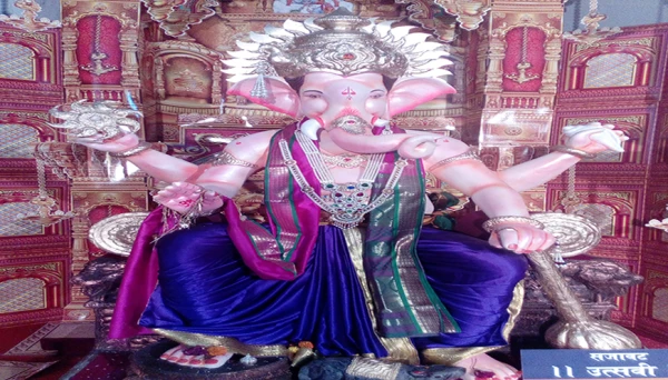 Goregaon’s Paper Mache Bappa 