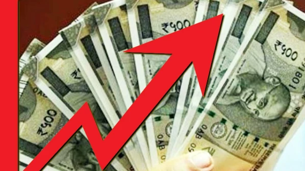 राज्य सराकरी कर्मचाऱ्यांच्या महागाई भत्त्यात ४ टक्के वाढ