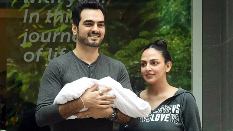 Actor Esha Deol delivers a baby girl at Hinduja hospital 