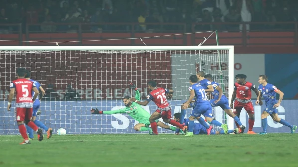 Hero ISL 2017/18: Thiago Santos rescues Mumbai City; JFC remain winless at home