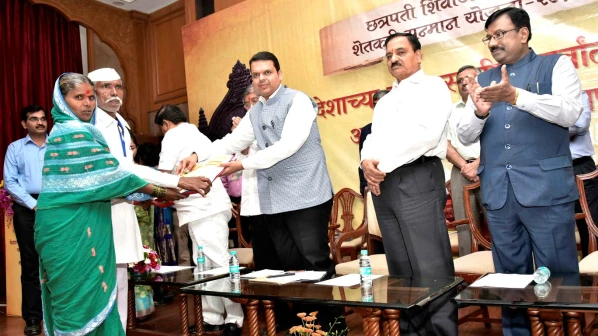 अखेर कर्जमाफीला सुरूवात