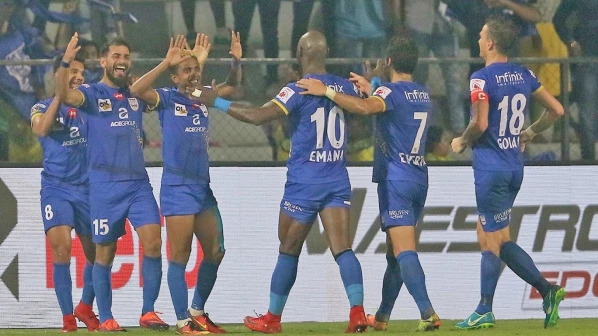 Mumbai go second after four-goal hammering of Delhi