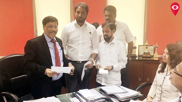 मनसे का नया पैंतरा, बैंकों में मराठी भाषा में हो कामकाज 