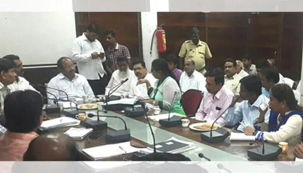 समस्याओं पर गोपाल शेट्टी की बैठक