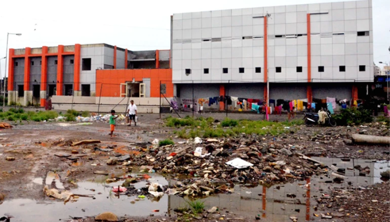 Meenatai playground turns dumping area