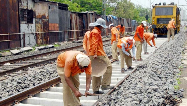 तीनों लोकल पर मेगाब्लॉक ।