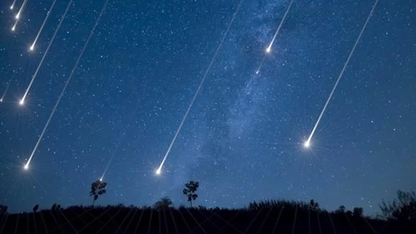 Stargazing! You can relish a Meteor Shower happening around Mumbai with a dedicated group 