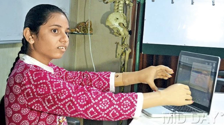 Girl with prosthetic limbs to undergo a hand transplant 