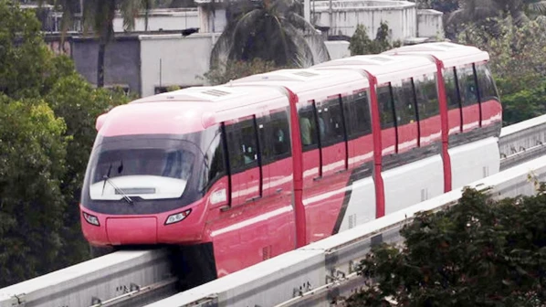 मोनोराणी पुन्हा ट्रॅकवर कधी? कुणालाच माहिती नाही