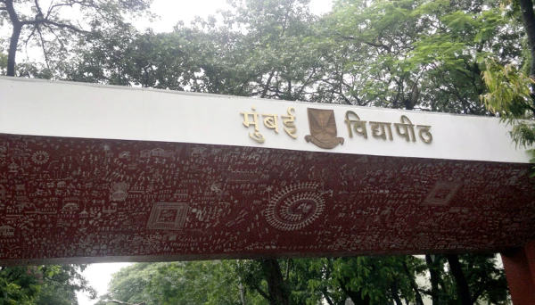 मुंबई विश्वविद्यालय में झेरॉक्स की मारा-मारी 