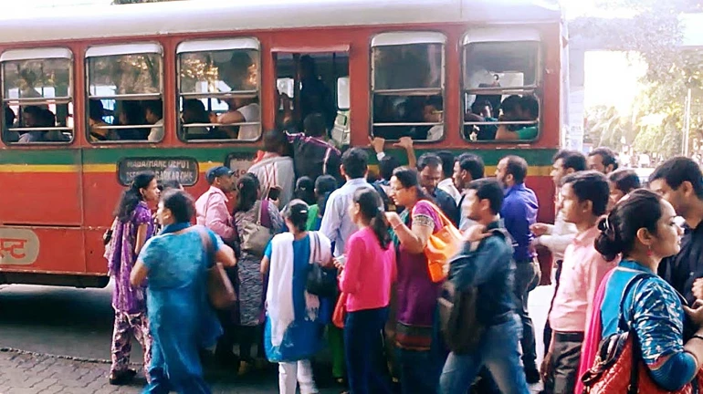 नवी मुंबई- बसो मे फोन के इस्तेमाल पर पाबंदी