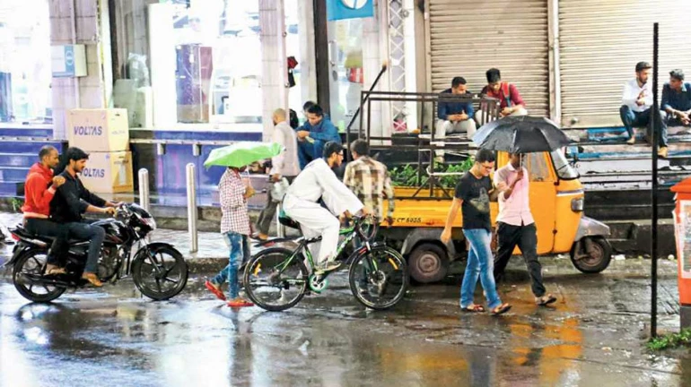 मुंबई में तेज बारिश की चेतावनी वापस, पब्लिक ट्रांसपोर्ट भी फिलहाल सामान्य
