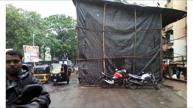 मंडळांनी मंडपासाठी रस्त्यावर खड्डा पाडल्यास अधिक दंड भरावा लागणार मंडळांनी मंडपासाठी रस्त्यावर खड्डा पाडल्यास अधिक दंड भरावा लागणार