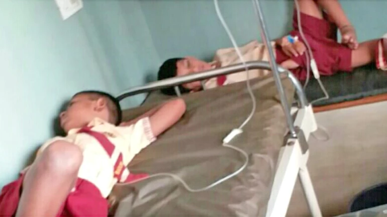 शाहपुर में दान का खाना खाने से 109 स्कूली बच्चे बीमार पड़ गये