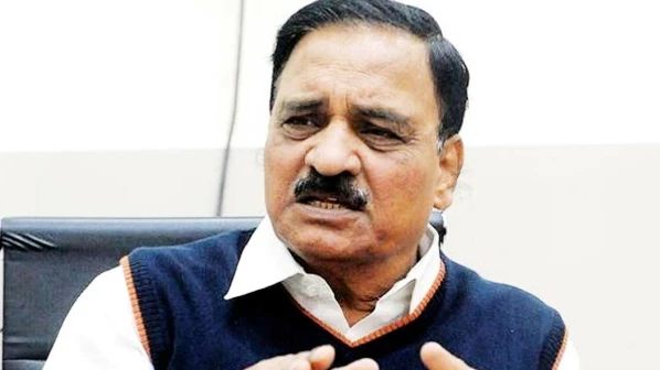 एसटी कर्मचाऱ्यांना पुढची २५ वर्षे ७ वा वेतन आयोग देणं अशक्य - रावते