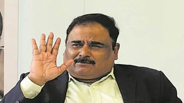 IAS officer Radheshyam Mopalwar blackmailed by a detective; latter arrested for INR 10 Cr extortion 