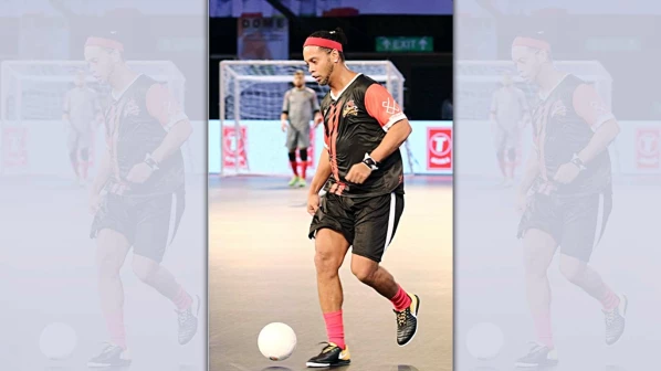 रोनाल्डिन्होसमोर मुंबई वॉरियर्स गारद