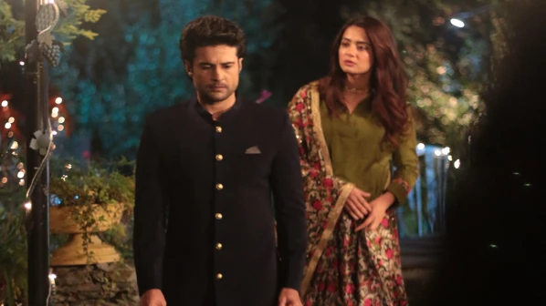 ‘हक से’ में सुरवीन चावला का डी-ग्लैम लुक,  राजीव खंडेलवाल भी आएंगे नजर!