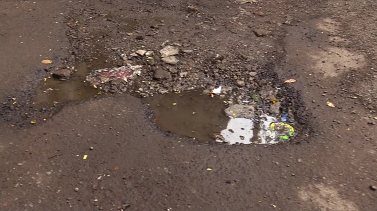 Maharashtra: Uddhav Thackeray To Hold Meeting On The Issue Of Potholes