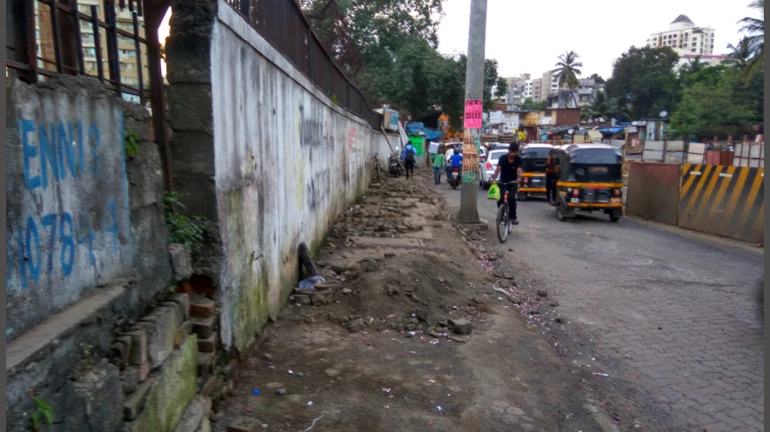 फूटपाथच्या कामात दुकानदारांचा खोडा फूटपाथच्या कामात दुकानदारांचा खोडा