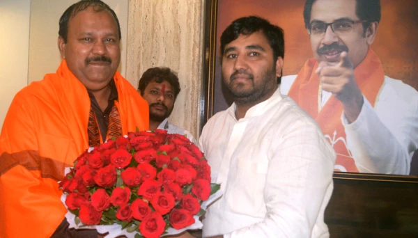 Ashraf Thambsari reunites the dead with relatives