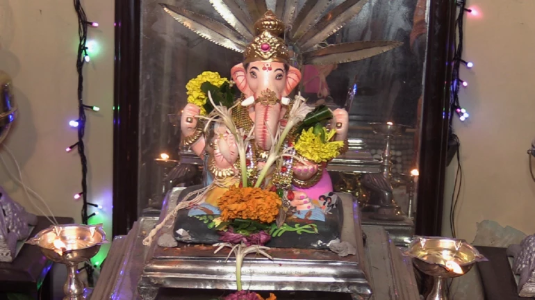 बाप्पा का हुआ आगमन लेकिन कोरोना के कारण त्योंहार में फीकी रही रौनक बाप्पा का हुआ आगमन लेकिन कोरोना के कारण त्योंहार में फीकी रही रौनक