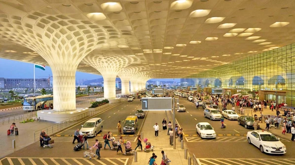 मुंबई विमानतळ धमकीप्रकरणी सुरक्षा सुपरवायजरलाच अटक!