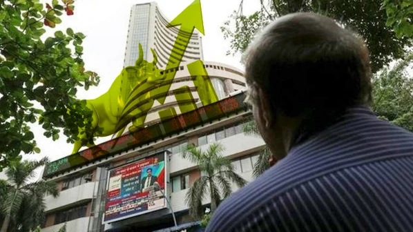 इतिहास रचते हुए रिकॉर्ड स्तर पर पहुंचा शेयर बाजार, सेंसेक्स पहली बार 35000 के पार