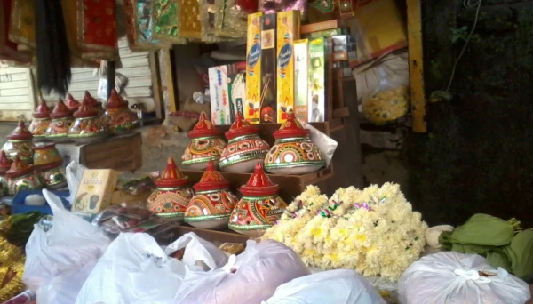 Market set for Navratri