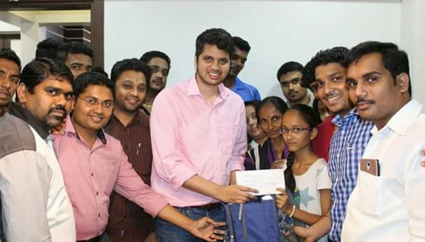 होतकरू विद्यार्थीनीला मदत