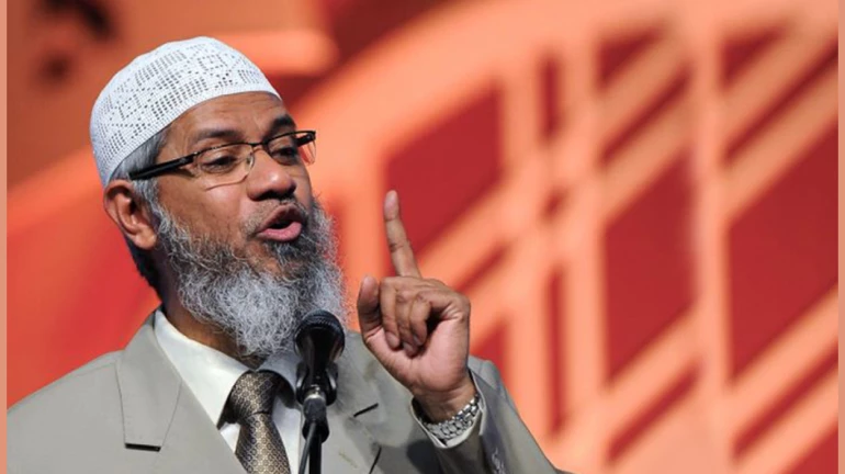 ईडी ने जाकिर नाइक के खिलाफ दायर की चार्जशीट ईडी ने जाकिर नाइक के खिलाफ दायर की चार्जशीट