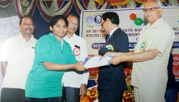 श्वेता वाघेला को तायकांडो में मिला रजत पदक ।