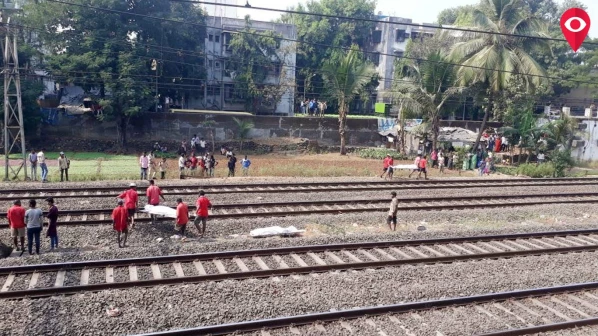 मालाड में एक हादसे में ट्रैक पर काम कर रही तीन महिलाओं की मौत, एक घायल