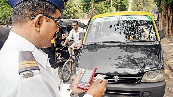 वाहतूक पोलिसांची ई-चलान दंडवसुली घटली