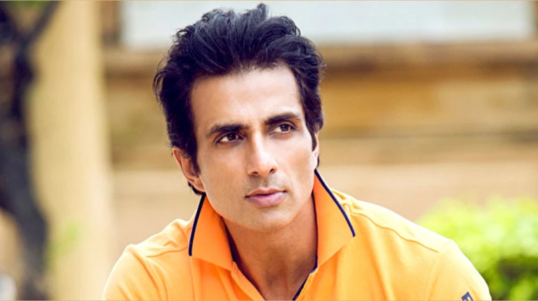 Sonu Sood moves Bombay HC against BMC notice for illegal construction